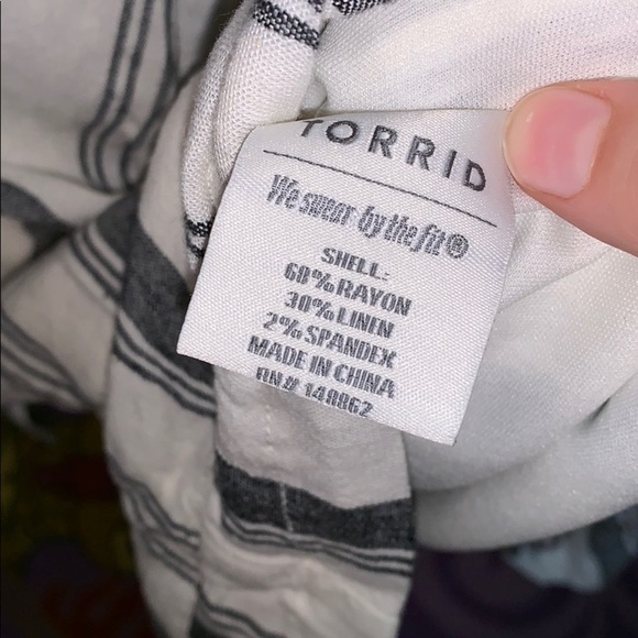 TORRID black and cream striped linen blazer!! - Picture 7 of 8